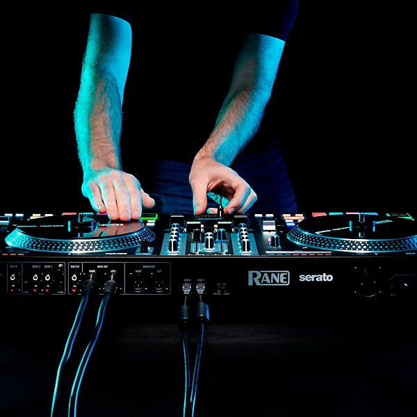 Rane ONE Professional Motorized DJ Controller - Image 7