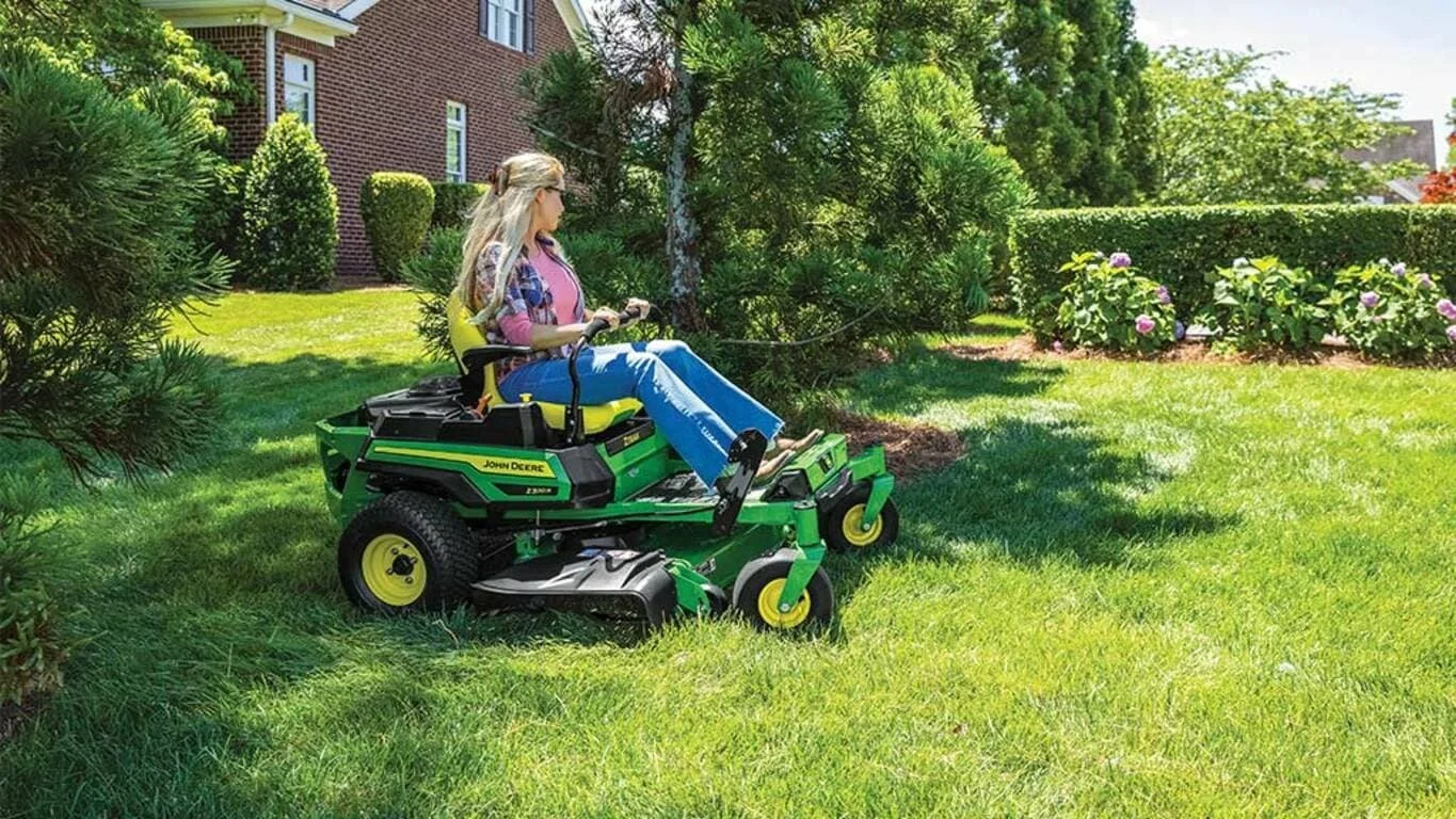 2-175-1.webp 60V 42" Electric Zero-Turn Mower with 6 Batteries