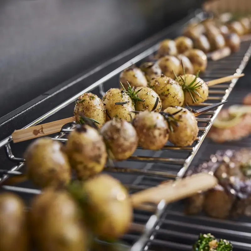 c3-4-1.webp Weber Genesis S-415 Gas Grills (Natural Gas)